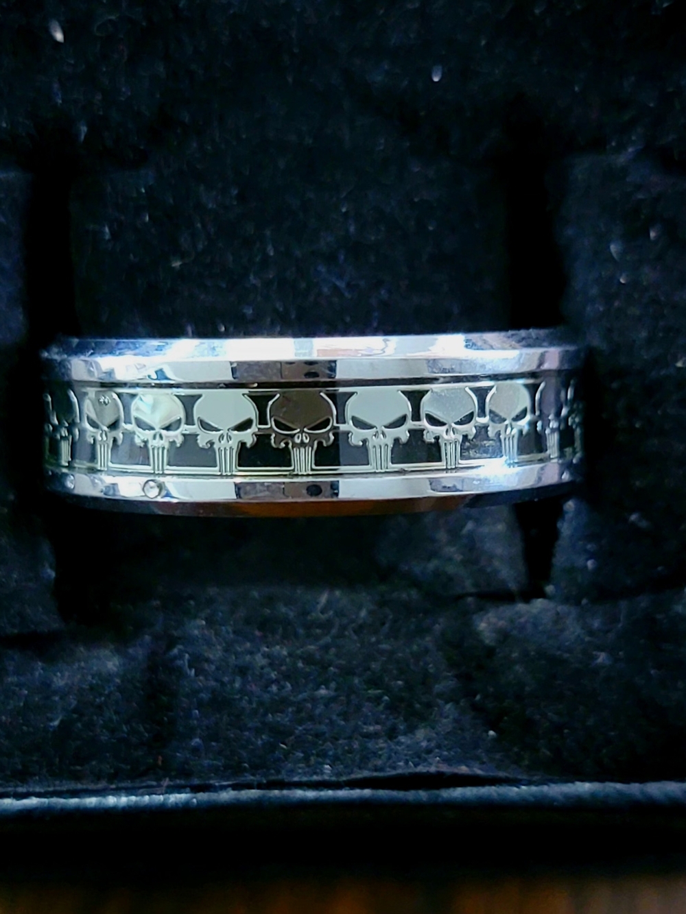 Men's Stainless Steel Skull Pattern Band Ring - Black & Silver